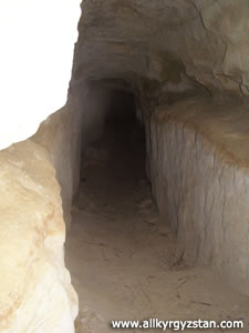 Курментинские пещеры